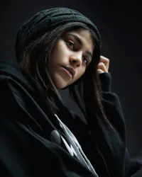 König, Samina