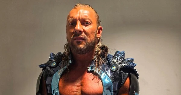 Kenny Omega AEW All In ringine All Might kostümüyle çıktı